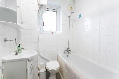2 bedroom maisonette for sale, Worsopp Drive, Clapham, London, SW4