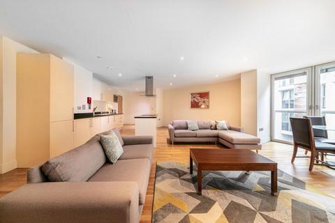 2 bedroom flat to rent, Quadrant Walk, London E14