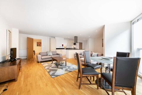 2 bedroom flat to rent, Quadrant Walk, London E14