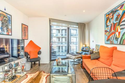 2 bedroom flat for sale, Riverlight Quay, London SW11