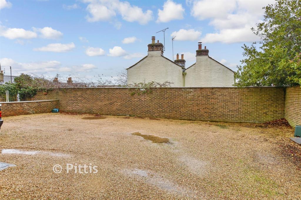 Driveway/Parking