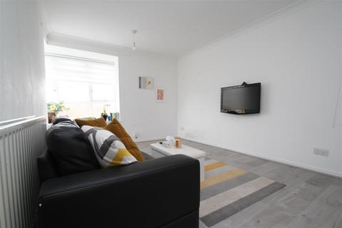 1 bedroom apartment to rent, Ibscott Close, Dagenham