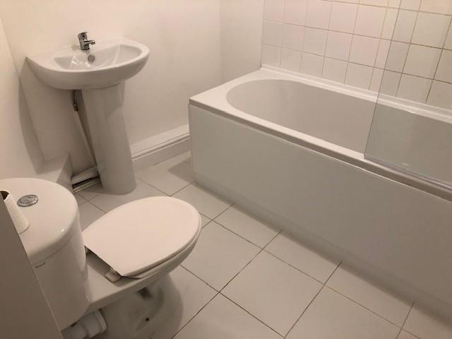 Bathroom - 1a.jpg