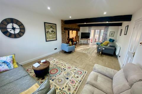 undefined, Duport Road, Burbage LE10
