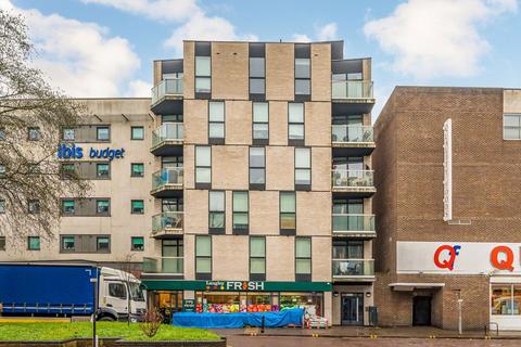 undefined, Staines Road, Hounslow TW3