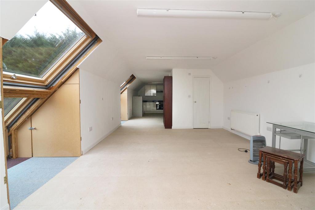 Lounge Opening to Kitchen/Diner