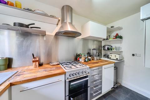 2 bedroom flat for sale, St. Julians Farm Road, West Norwood, London, SE27