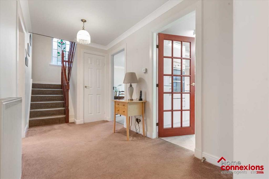 Entrance Hallway (1)
