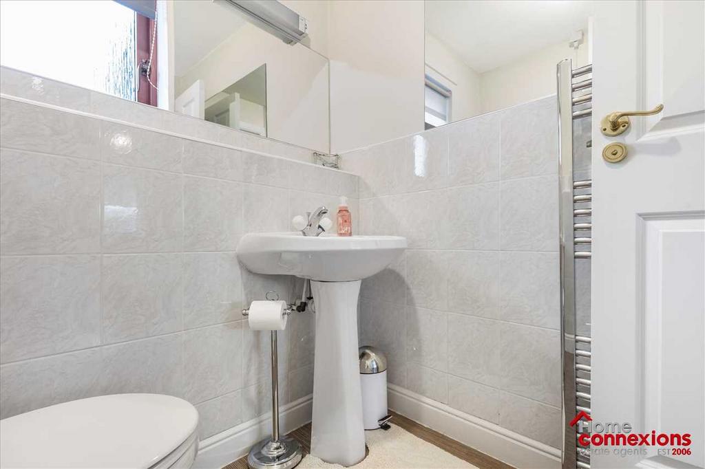 En-Suite (2)