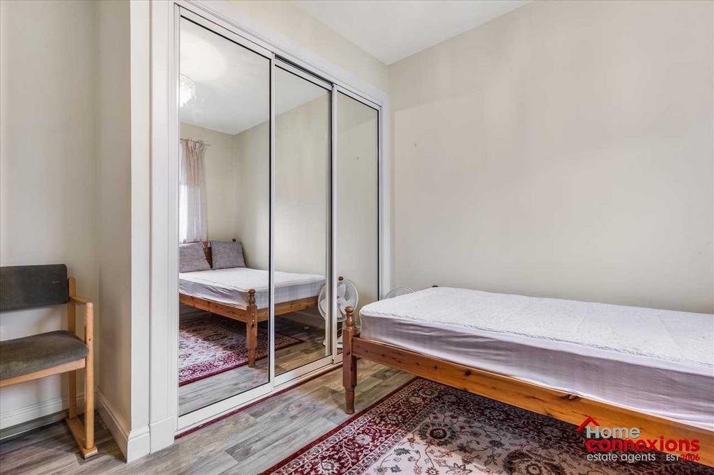 Bedroom Two (2)