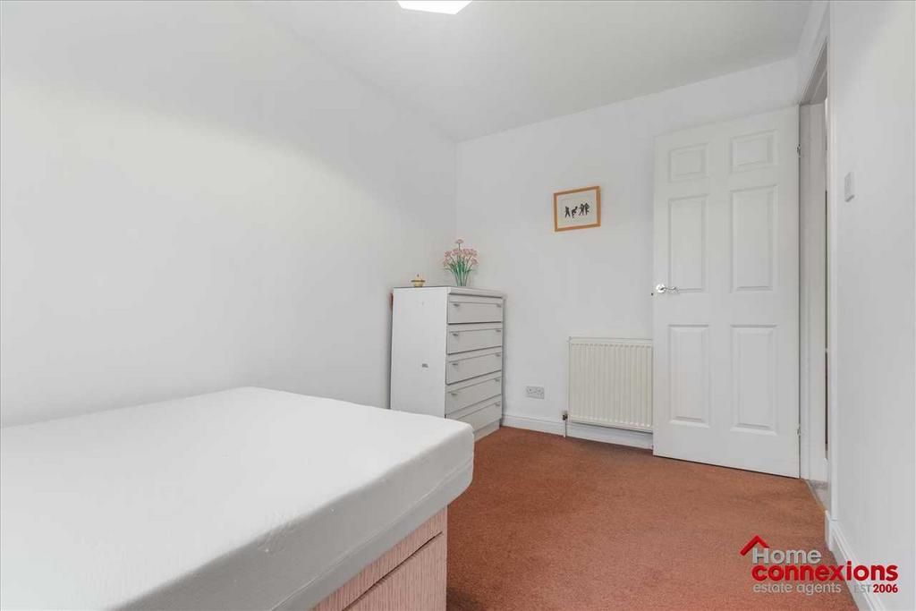 Bedroom Three (2)