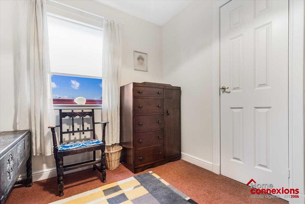 Bedroom Four (2)