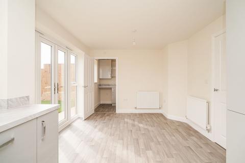 4 bedroom detached house to rent, Colliers Place, Sheffield S25