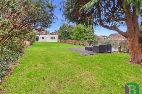 undefined, Elm Grove, Milton Keynes MK17