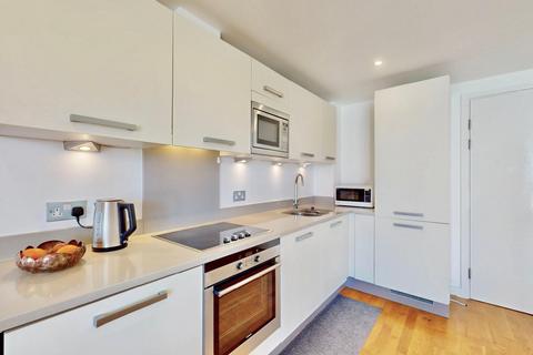 2 bedroom apartment for sale, Dovecote House, Water Gardens Square, SE16