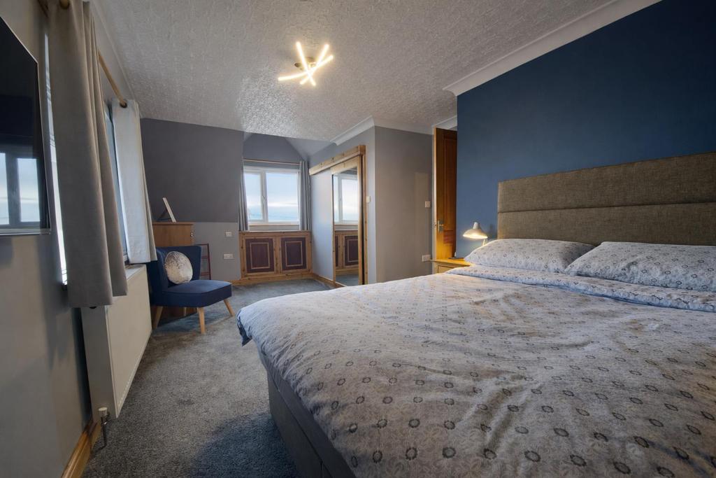 Master Bedroom 2.png