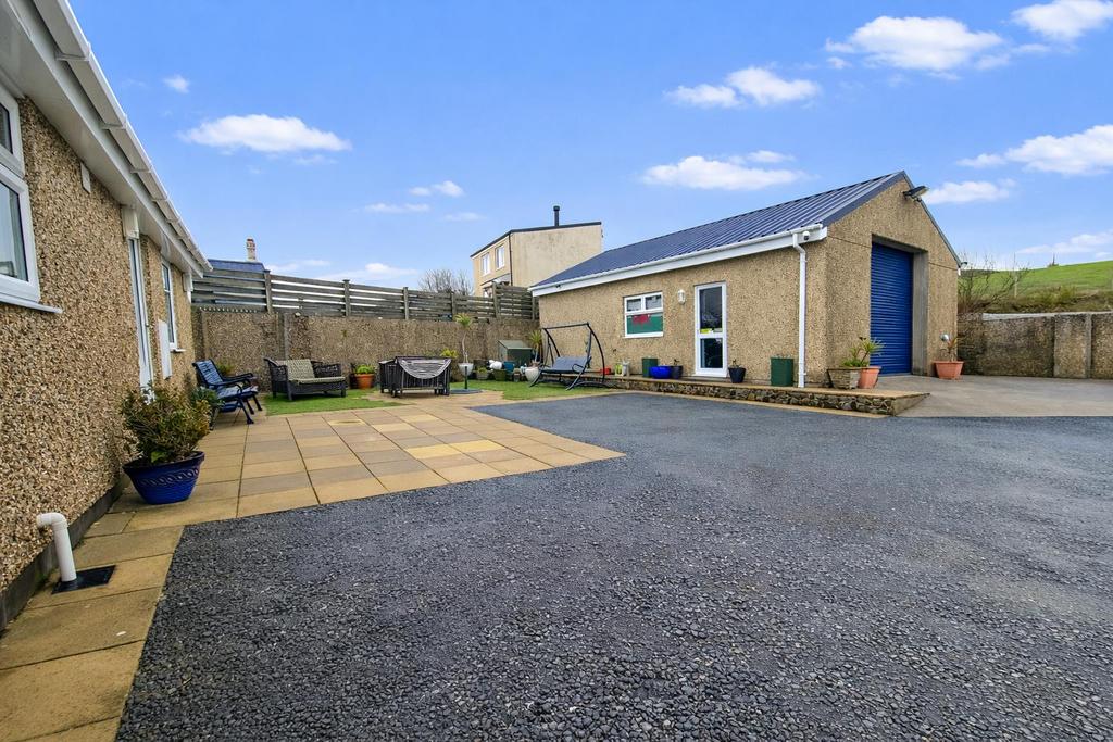Yard & Patio & Garage.png