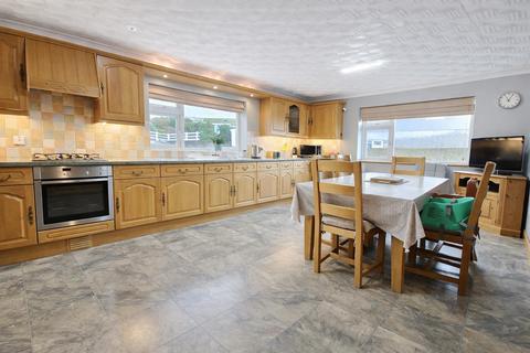 3 bedroom house for sale, Pistyll