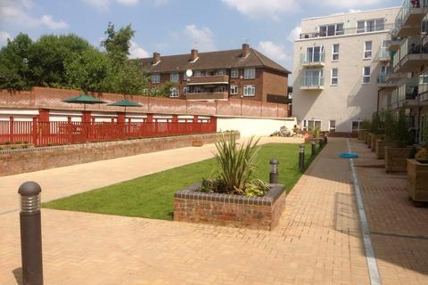 1 bedroom flat to rent, Punam Apartments 40a, Northwood HA6