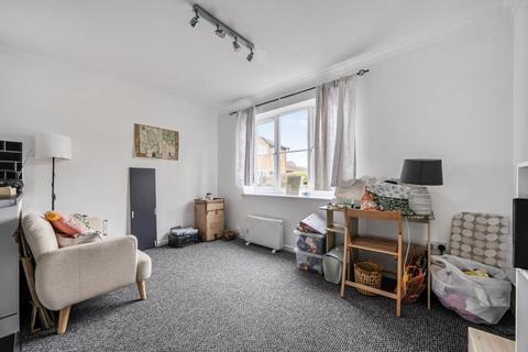 1 bedroom flat for sale, Kestrel Way,  Langford Village,  Oxfordshire,  OX26