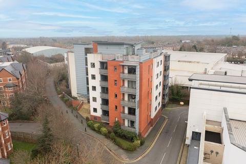 2 bedroom flat to rent, Denmark Street, Altrincham WA14