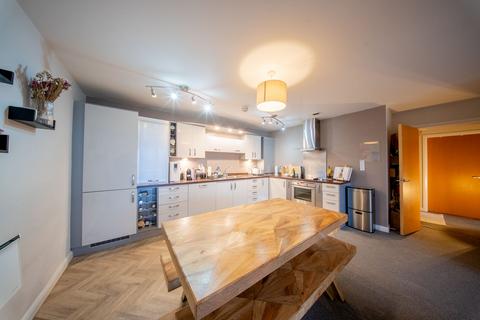 2 bedroom flat to rent, Denmark Street, Altrincham WA14