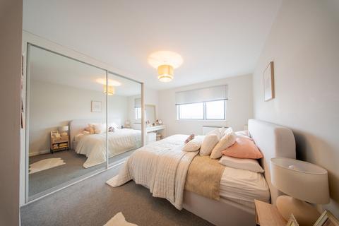 2 bedroom flat to rent, Denmark Street, Altrincham WA14