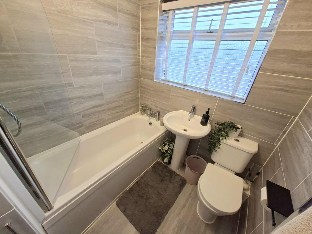 Family bathroom