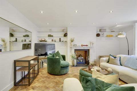 1 bedroom flat for sale, Onslow Square, South Kensington, SW7.
