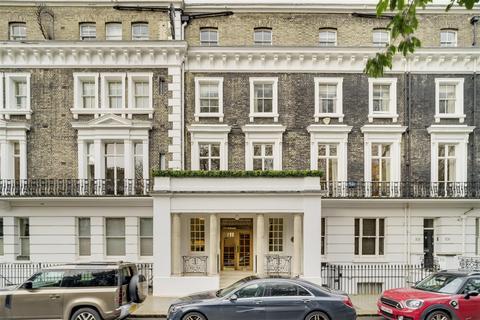 1 bedroom flat for sale, Onslow Square, South Kensington, SW7.