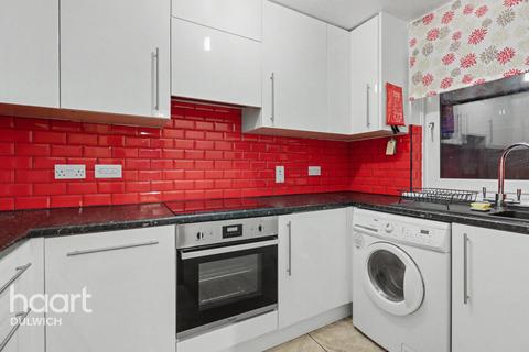 Valmar Road, LONDON