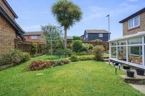 3 bedroom detached house for sale, De Chardin Drive, Hastings