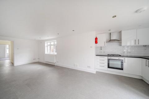 2 bedroom apartment to rent, Ravenscroft Road, Beckenham BR3