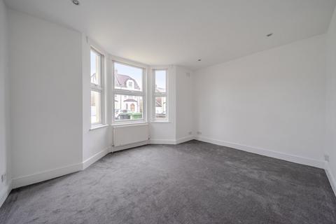 2 bedroom apartment to rent, Ravenscroft Road, Beckenham BR3