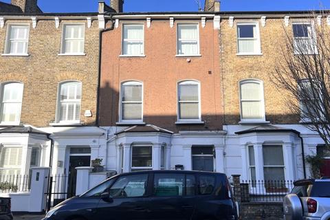 Studio for sale, First Floor Flat, 50 Woodsome Road, Dartmouth Park, NW5 1RZ