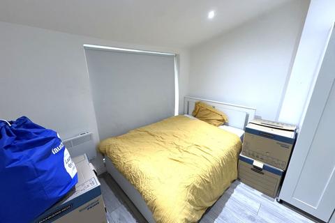 Studio for sale, First Floor Flat, 50 Woodsome Road, Dartmouth Park, NW5 1RZ