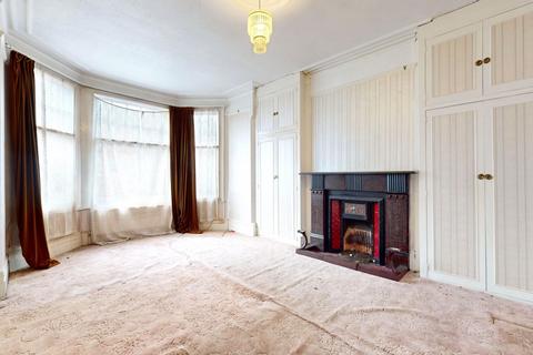 4 bedroom terraced house for sale, 16 Windermere Road, Muswell Hill, N10 2RE