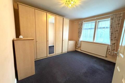 2 bedroom bungalow for sale, 4 Cedar Road, Canvey Island, SS8 9HP