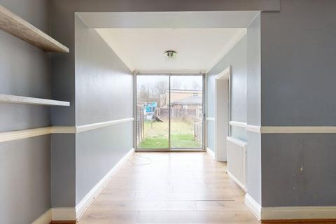 2 bedroom maisonette for sale, 125 Everton Drive, Stanmore, HA7 1EB