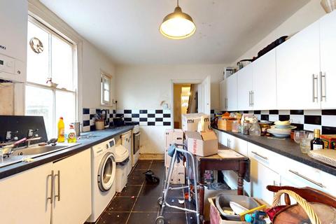 3 bedroom semi-detached house for sale, 85 Moffat Road, Thornton Heath, CR7 8PY