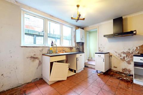 3 bedroom terraced house for sale, 19 Vine Street, Romford, RM7 7LH