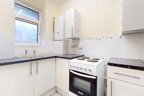 2 bedroom flat for sale, Flat 22 Frome House, Peckham Rye, SE15 3JE