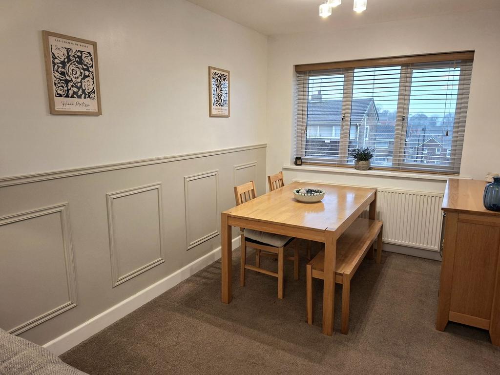 Open plan living/dining room