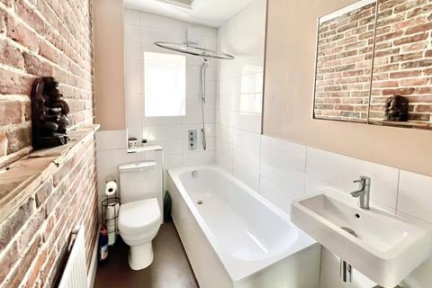 2 bedroom flat to rent, Atlingworth Street, East Sussex BN2