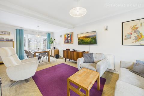 undefined, High Street, St. Neots PE19