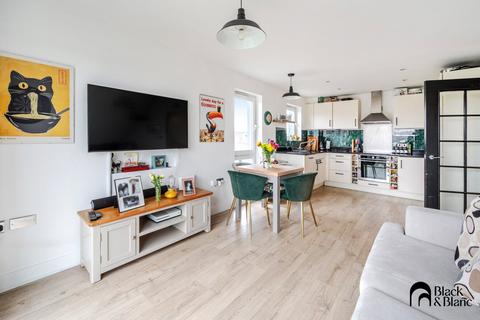 2 bedroom apartment for sale, Egerton Court, Medhurst Drive, Bromley, BR1