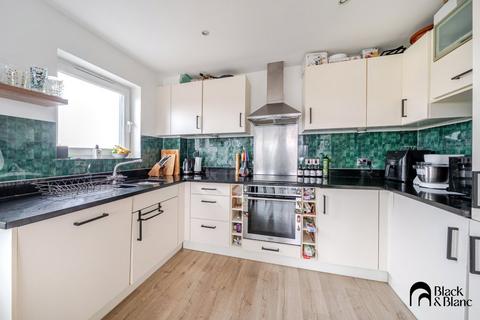2 bedroom apartment for sale, Egerton Court, Medhurst Drive, Bromley, BR1