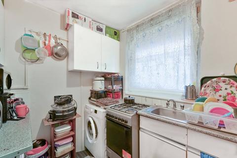 3 bedroom flat for sale, Flaxman Road, Camberwell, London, SE5