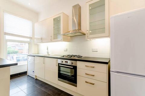 2 bedroom flat to rent, Richborough Road, Cricklewood, London, NW2