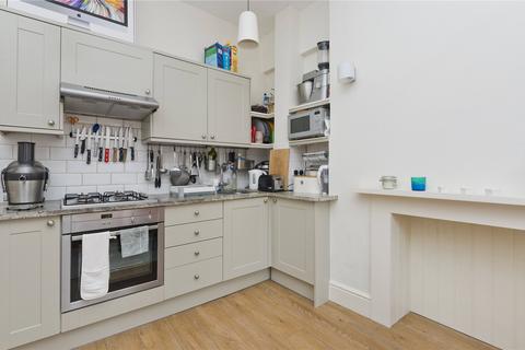 2 bedroom flat to rent, Caithness Road, London, W14